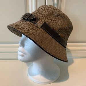 Coach sun hat signature tan with belt leather